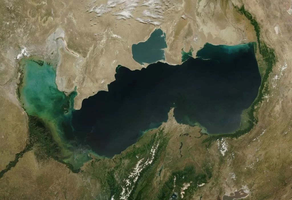 L'inarrestabile prosciugarsi del Mar Caspio.