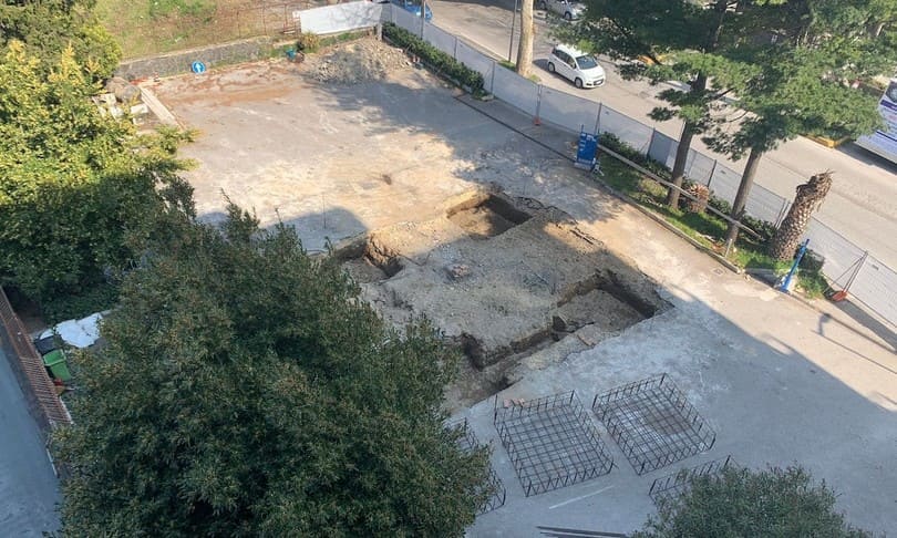 Un tesoro sepolto: l'anfiteatro dell'antica Abellinum riaffiora dai lavori per una pompa di benzina 5