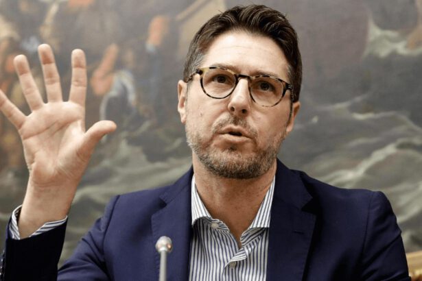 Nicola Molteni, chi è il nuovo sottosegretario all'Interno che gridava: "Sinistra infame" 14