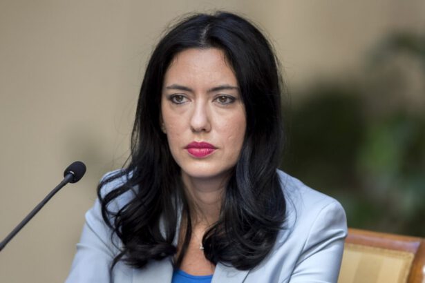 Covid-19, la scuola è un focolaio? È giusto chiudere? 13