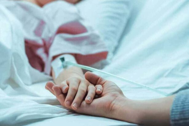16enne si risveglia dal coma dopo un mese e mezzo: “Ciao mamma” 15