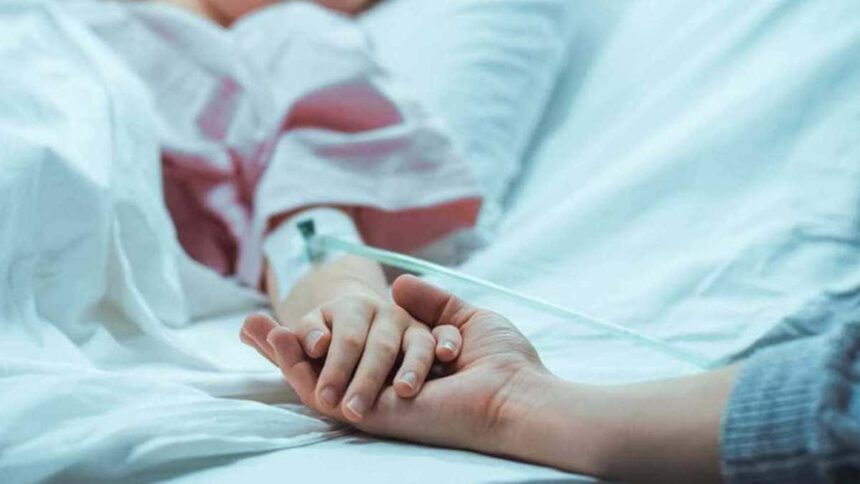 16enne si risveglia dal coma dopo un mese e mezzo: “Ciao mamma” 1