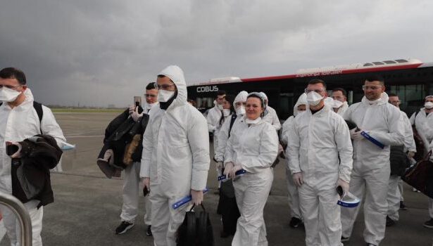 Nel dolore si conosce un amico: l'Albania invia in Italia medici e infermieri 18