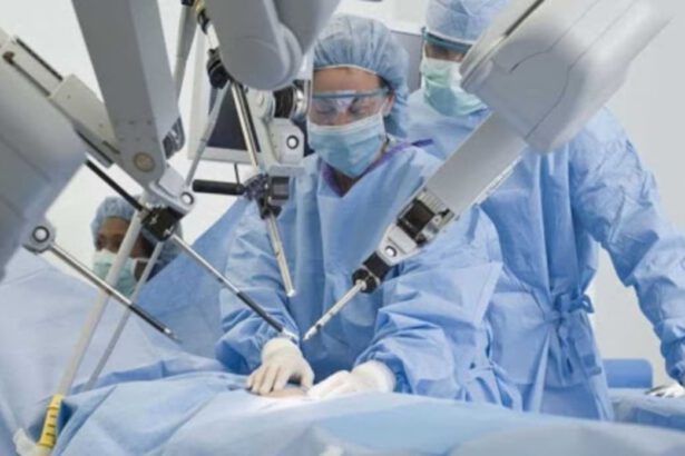 Bambina recupera l’udito grazie alla ricostruzione dell'orecchio in 3D 11