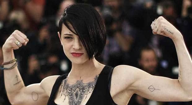 Asia Argento racconta degli abusi subiti: "Rob Cohen mi ha drogata e violentata" 3 Asia Argento racconta gli abusi sessuali subiti