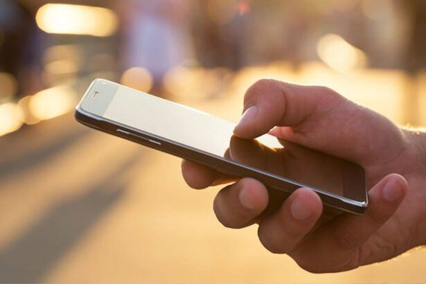 100 mila euro se molli lo smartphone per un anno 17