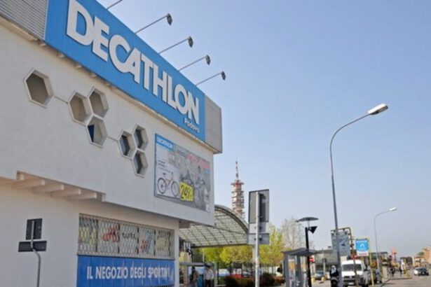 Padova, 50enne trovata senza vita nel camerino di Decathlon 18