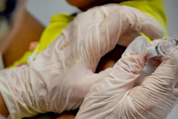 Coronavirus, approvato vaccino cinese per test umani, sarà iniettato in 180 adulti 17