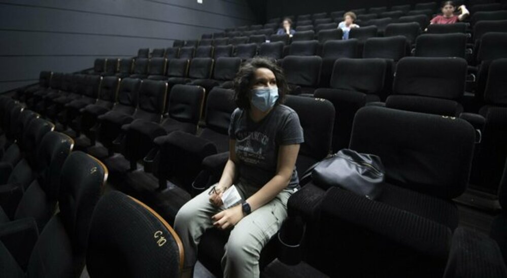 Nuovo Dpcm Draghi, c'è la firma: ecco cosa succede a scuole, negozi, ristoranti e coprifuoco 4 Nuovo Dpcm draghi cinema.