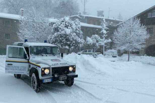 Maltempo in Italia, valanga uccide alpinista a Mortirolo, evacuati due hotel al Terminillo 54