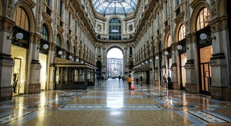 Draghi, ipotesi lockdown nazionale: super zona rossa nel weekend e arancione scuro in tutta Italia 3 Nuovo lockdown: tre possibili scenari.