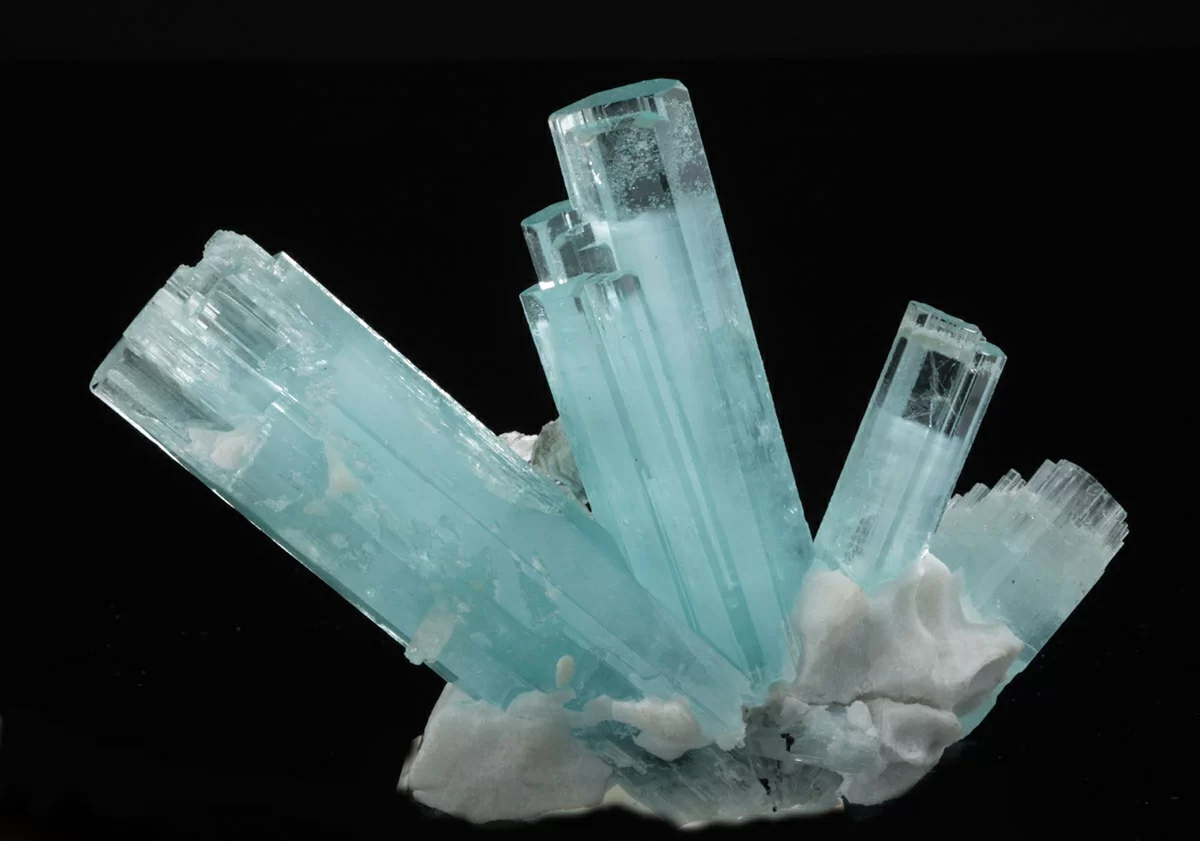 Acquamarina: una pietra preziosa dalle mille qualità 21