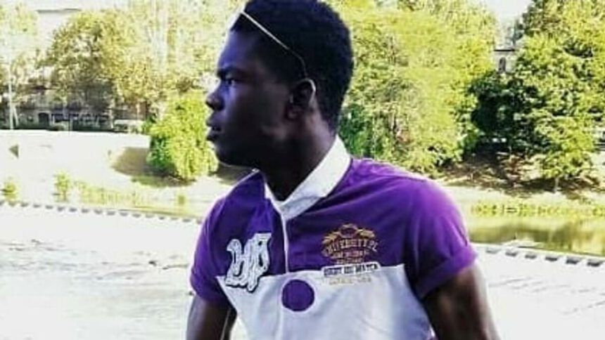 Adrien Sandjo colto da malore in campo: dichiarata la morte cerebrale per il calciatore 18enne 2 Adrien Sandjo colto da malore in campo: dichiarata la morte cerebrale per il calciatore 18enne 1