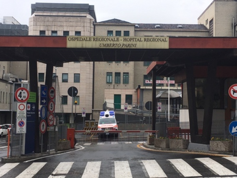 Covid, boom di falsi positivi ad Aosta: "Problema tecnico, stiamo ricontrollando i test" 1