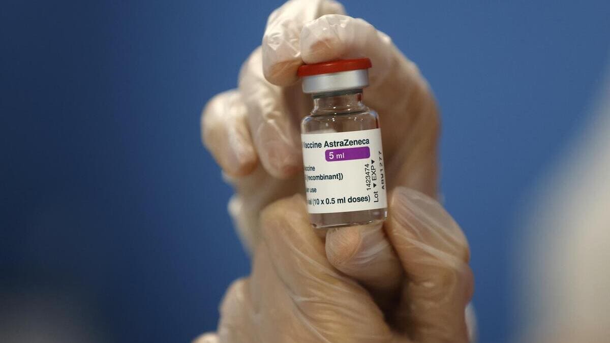 Sospeso il vaccino AstraZeneca in Italia: in via precauzionale anche in Germania e Francia 17