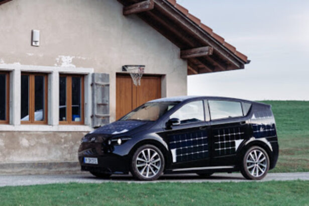 Nuovi orizzonti del fotovoltaico: arriva l'auto solare 8