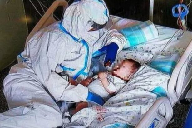 Infermiera simbolo: “Ho cercato di consolare il bimbo e di essere più materna possibile” 9