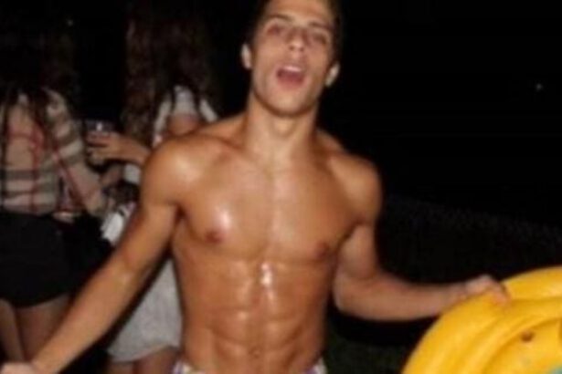 Caso Ciro Grillo, le chat del presunto stupro: "Tre contro una stanotte, lascia stare" 13