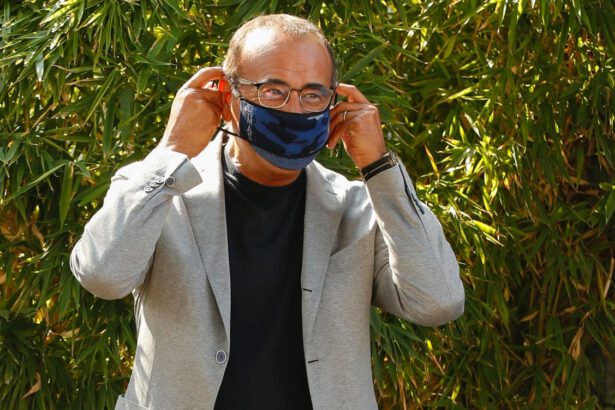 Carlo Conti in ospedale per Covid, le sue condizioni sono peggiorate 10