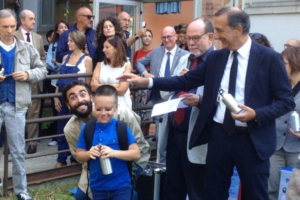 Primo giorno di scuola per il bambino scappato dalla Siria: il benvenuto del Sindaco Sala e Mengoni 75