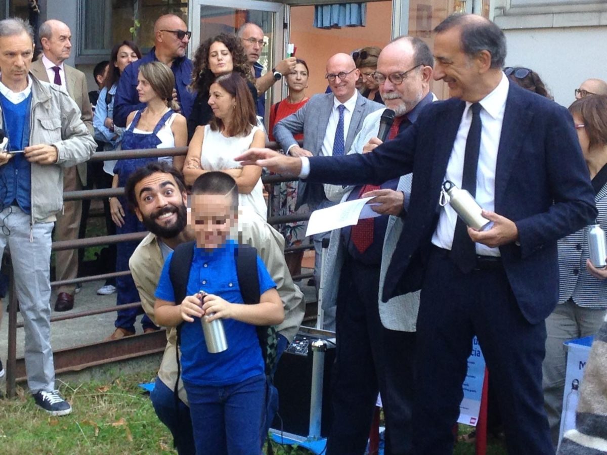 Primo giorno di scuola per il bambino scappato dalla Siria: il benvenuto del Sindaco Sala e Mengoni 17