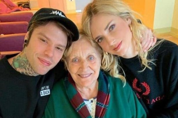 Nonna di Fedez chiamata per il vaccino solo dopo le polemiche social, Ferragni: "E le altre nonne?” 8