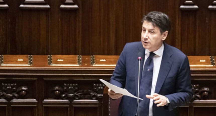 Conte al Parlamento: "Dobbiamo riavviare il motore del Paese" 2 Conte al Parlamento: "Dobbiamo riavviare il motore del Paese" 1