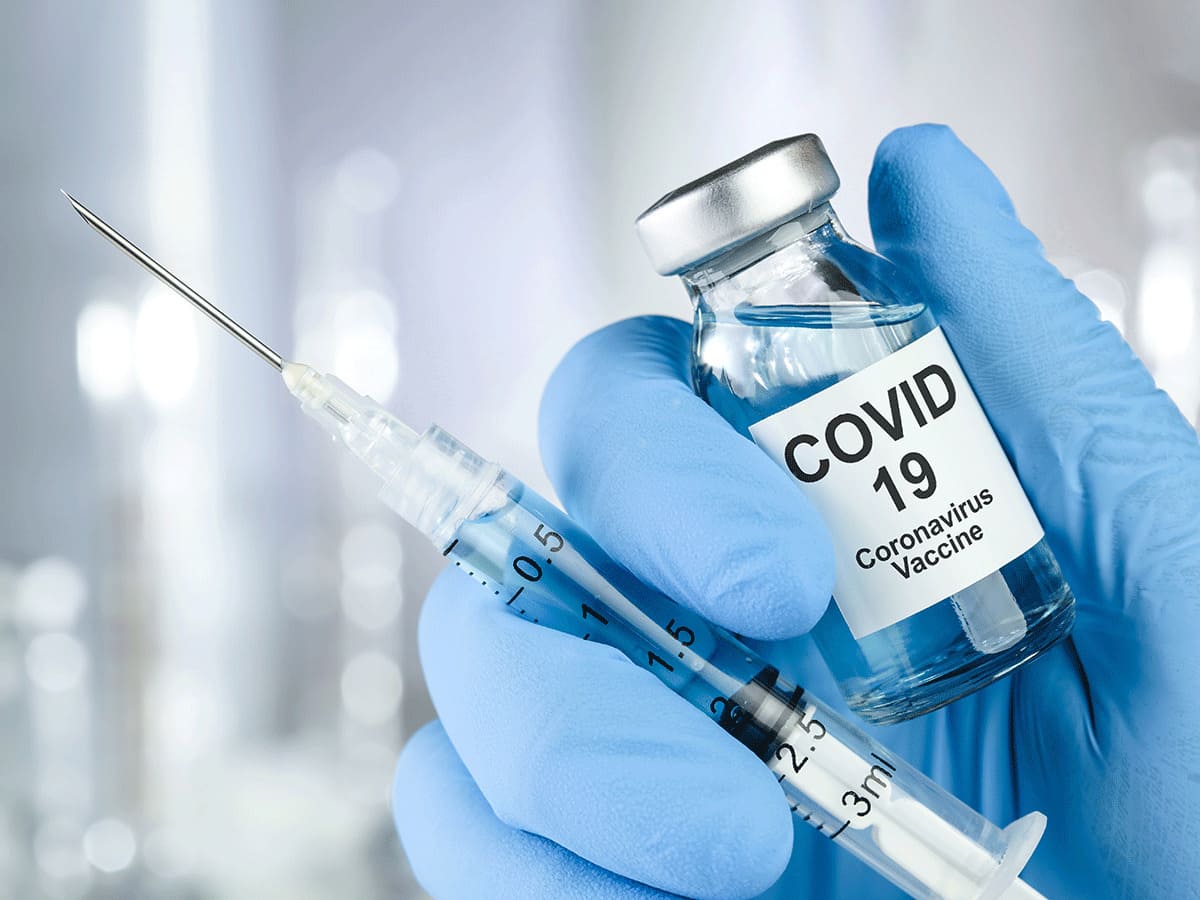 Vaccino per coronavirus, possibili effetti collaterali lievi 17