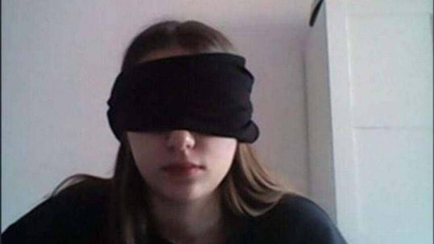 Verona, studentessa costretta a bendarsi in Dad per dimostrare di aver studiato 1