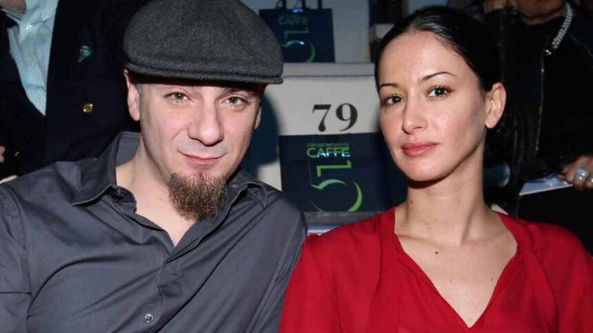 Chi è Elaina Coker, ex modella e moglie di J-Ax? 1