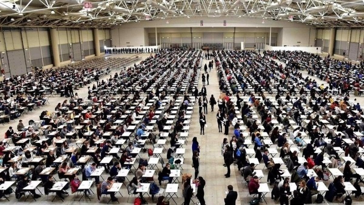 Esami per avvocato nel mirino: gli scritti non ancora corretti e i praticanti protestano 15