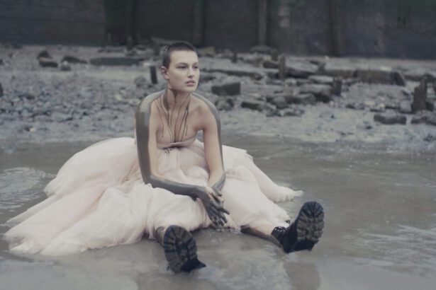 Alexander McQueen anticipa i trend della stagione nella collezione Primavera-Estate 2021 13