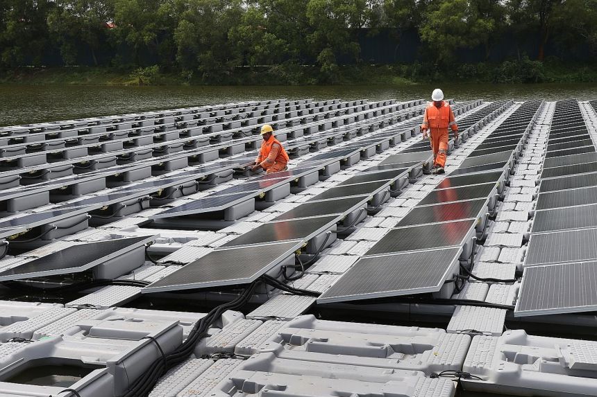 A Singapore il fotovoltaico galleggiante rivoluziona la produzione di energia 2 A Singapore il fotovoltaico galleggiante rivoluziona la produzione di energia 1