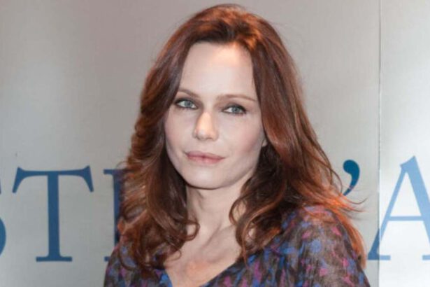 Francesca Neri e la malattia: “Ho pensato al suicidio. Mi sono chiusa in una stanza per tre anni” 17