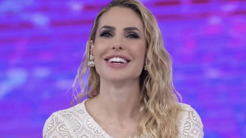 Isola dei Famosi 2021, gaffe di Ilary Blasi: rivela Playa Imboscadissima ai naufraghi 1