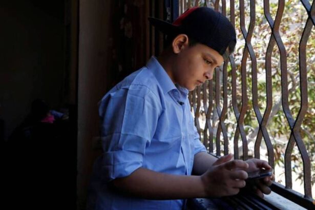 Chi è Abdel, il rapper di 11 anni che racconta la vita sotto le bombe di Gaza 11