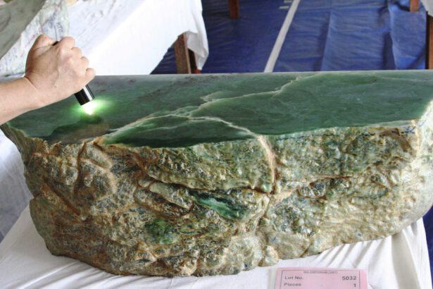 La giada, pietra dalle 11 virtù: ecco tutti i segreti di questa prodigiosa gemma verde 6