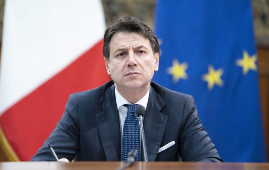 Giuseppe Conte, tra stima e critiche. Ma chi vorrebbe essere al suo posto? 1