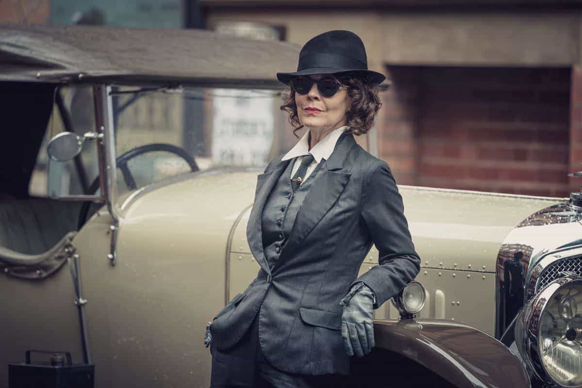 È morta a 52 anni Helen McCrory, l’attrice che interpreta Zia Polly in Peaky Blinders 18