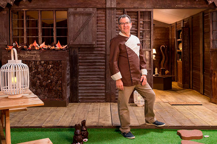 Casa dolce casa! A Parigi è possibile vivere in una casa tutta di cioccolata 5