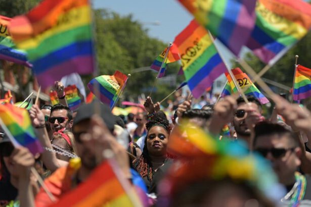 Diritti LGBTQ+, il Parlamento dichiara l'Europa "zona di libertà": 492 i voti a favore 6