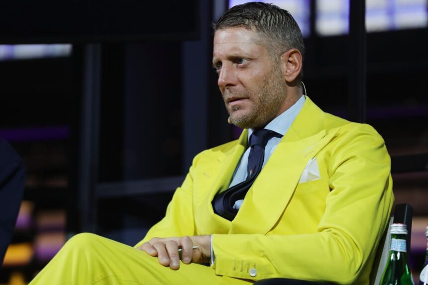 Lapo Elkann: “Mi piacerebbe essere meno imprenditore e più benefattore” 2 Lapo Elkann: “Mi piacerebbe essere meno imprenditore e più benefattore” 1