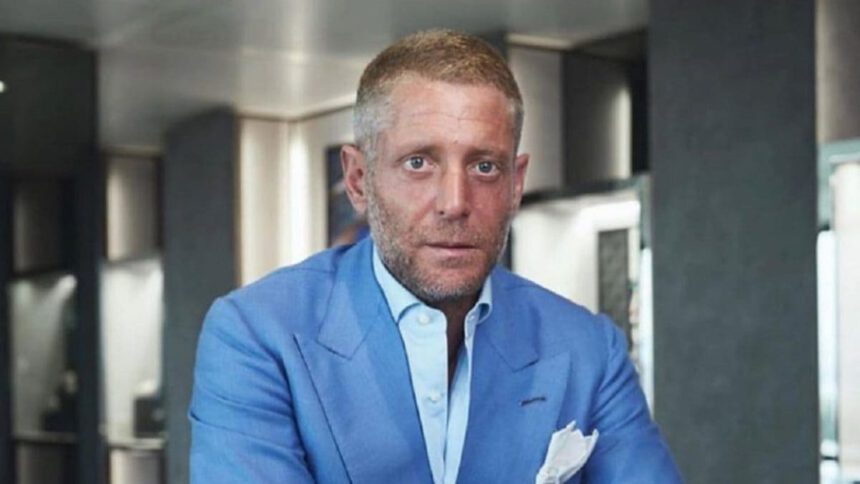 Lapo Elkann: "Chi ha il Covid ed esce è un criminale. Deve andare in galera" 1