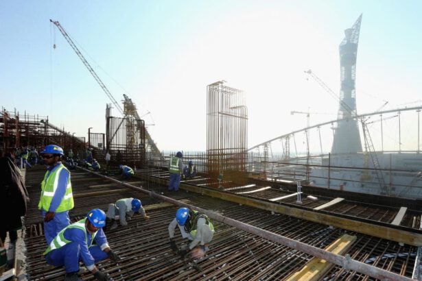 Mondiali 2022, in Qatar morti almeno 6.500 lavoratori immigrati durante i lavori 10
