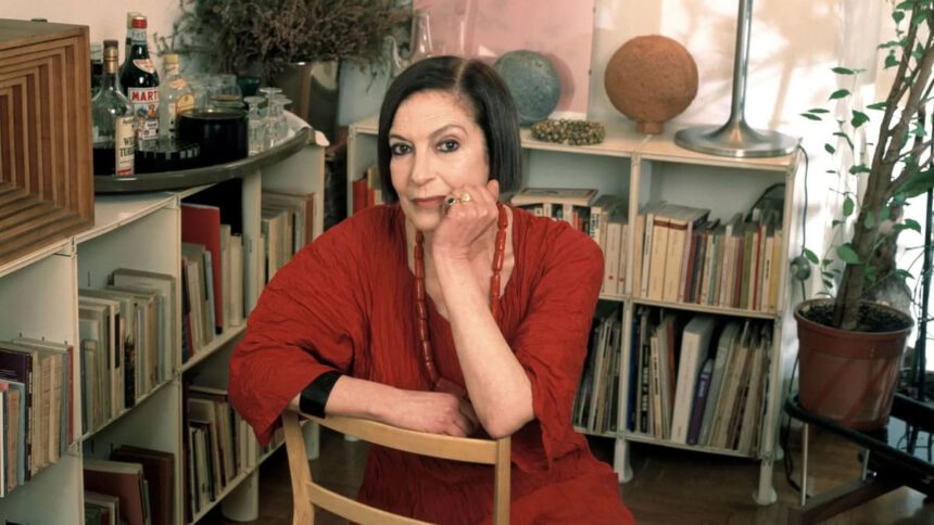 Addio a Lea Vergine, la curatrice d'arte scompare un giorno dopo suo marito Enzo Mari 2 Addio a Lea Vergine, la curatrice d'arte scompare un giorno dopo suo marito Enzo Mari 1