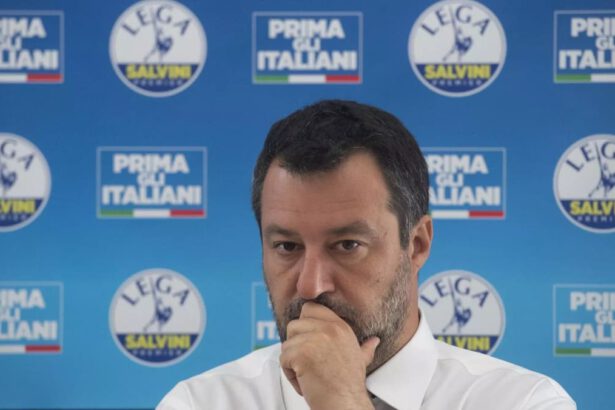 Conti in Svizzera, lauree in Albania: la Lega dice “prima gli italiani”, ma all’occorrenza va all’estero 15