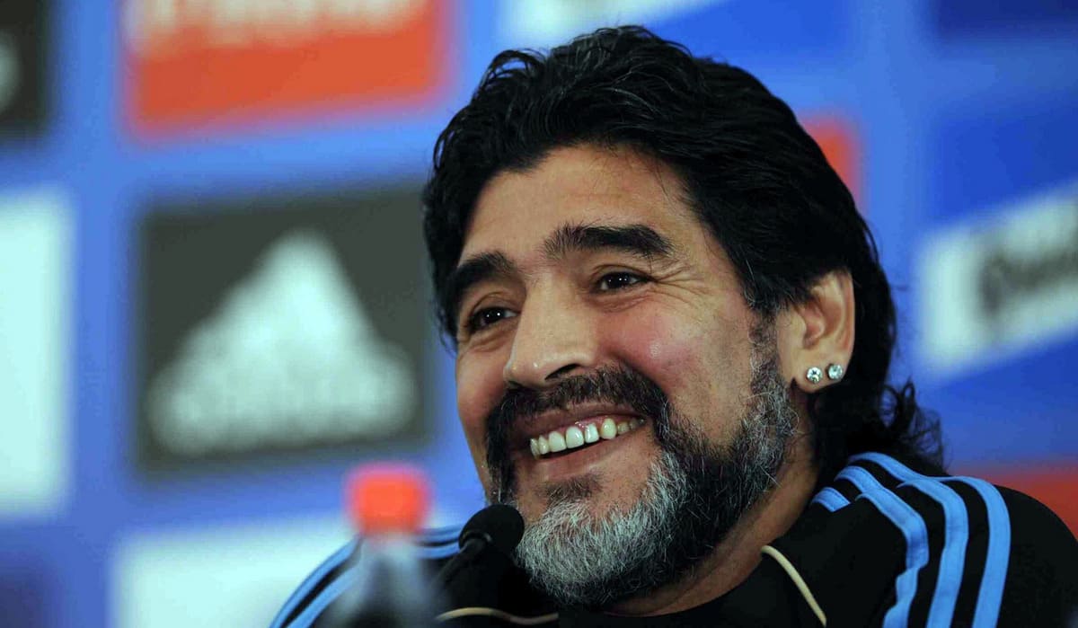 Diego Armando Maradona compie 60 anni: auguri Pibe de Oro, icona del calcio mondiale 16