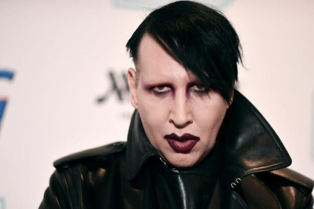 Marilyn Manson: “Rinchiudeva le vittime in una stanza insonorizzata e abusava di loro” 19