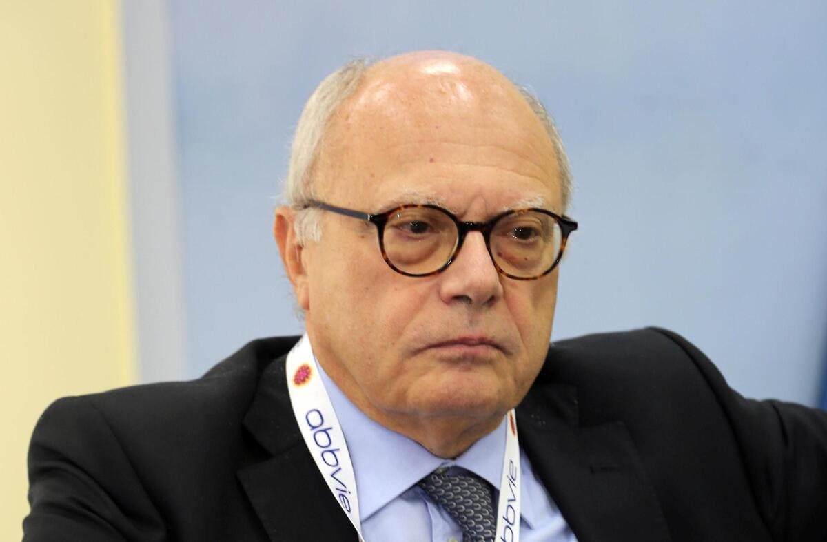 Coronavirus, Massimo Galli: “Danni all’economia? I contagi di Ferragosto ci costeranno di più” 19
