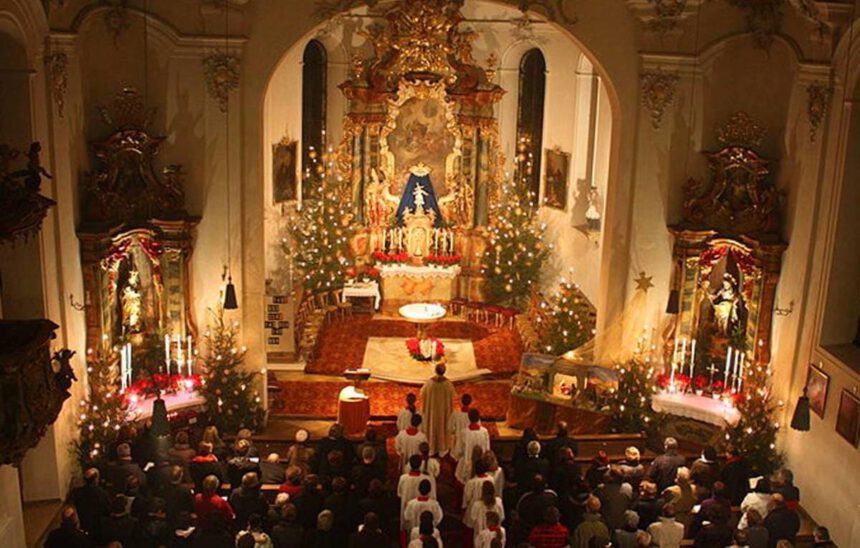 Messa di mezzanotte Natale 2020, Boccia: "Far nascere prima Gesù non è eresia" 1